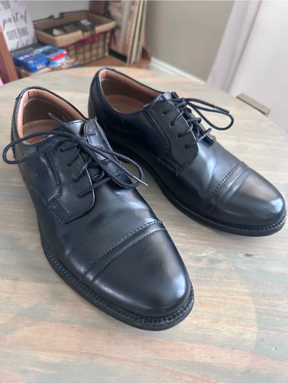Dockers Men's Black Leather Cap-Toe Derbys